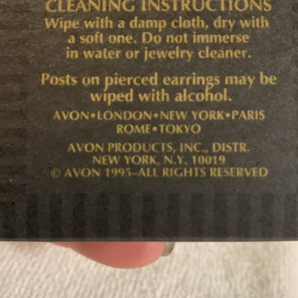 Avon Goldtone Heart Pendant Necklace birthstone June simulated alexandrite NIB - Picture 6 of 6